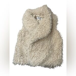 BB Dakota by Steve Madden Cream Faux Fur Vest EUC Bohemian Coastal Soft Floof